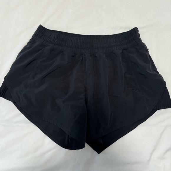 Lululemon black shorts - Picture 1 of 3